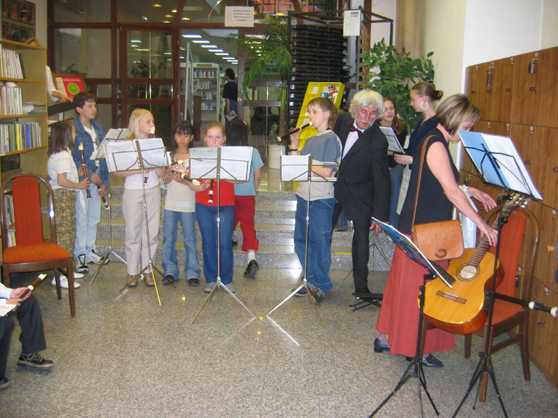 Hudební doprovod zajistili žáci ZŠ a ZUŠ Husova