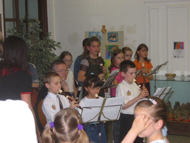Následovalo další vystoupení žáků ZŠ a ZUŠ Husova