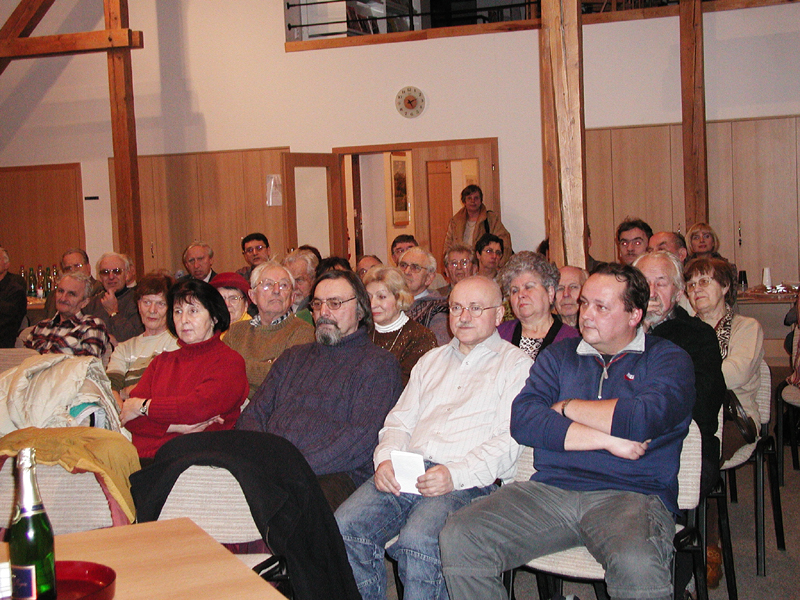 Mezi účastníky křtu publikace Střekov a okolí konaného 18.1.2006 jsme zahlédli řadu známých osobností včetně dr. Zdeňka Borského