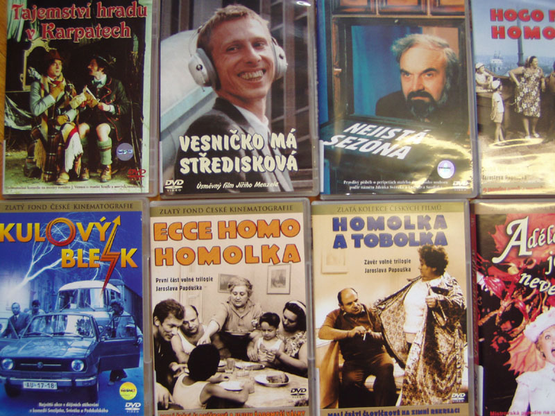 Od 2.6.2008 si mohou ústečtí čtenáři půjčovat v hudebním oddělení české filmy na DVD