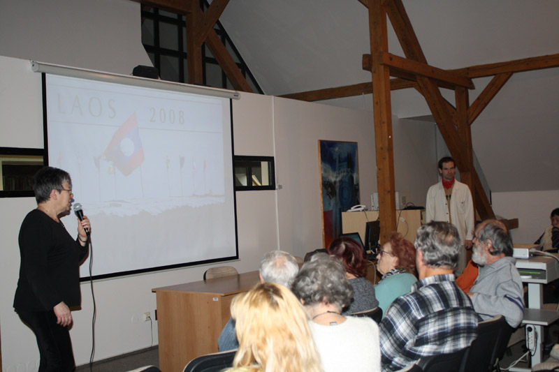 Záběr z cestopisné besedy s Vítem Kršulem pořádané 25.3.2009