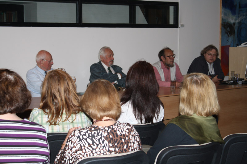 Autorské čtení Obce spisovatelů pořádané u příležitosti mezinárodní konference Jazyk, literatura a finance konané 24.4.