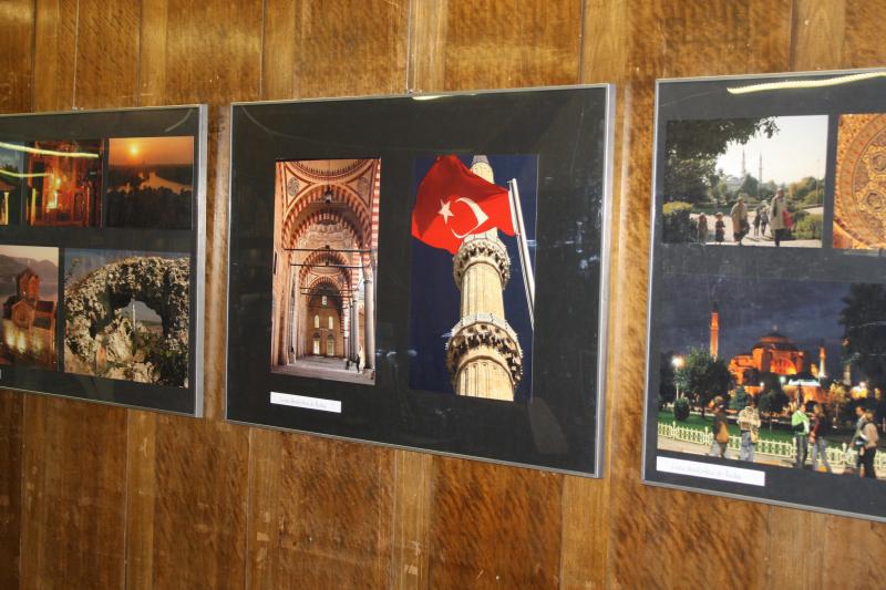 Od 23. června je k vidění výstava barevných fotografií Jiřího Voleského v budově ve V. hradební
