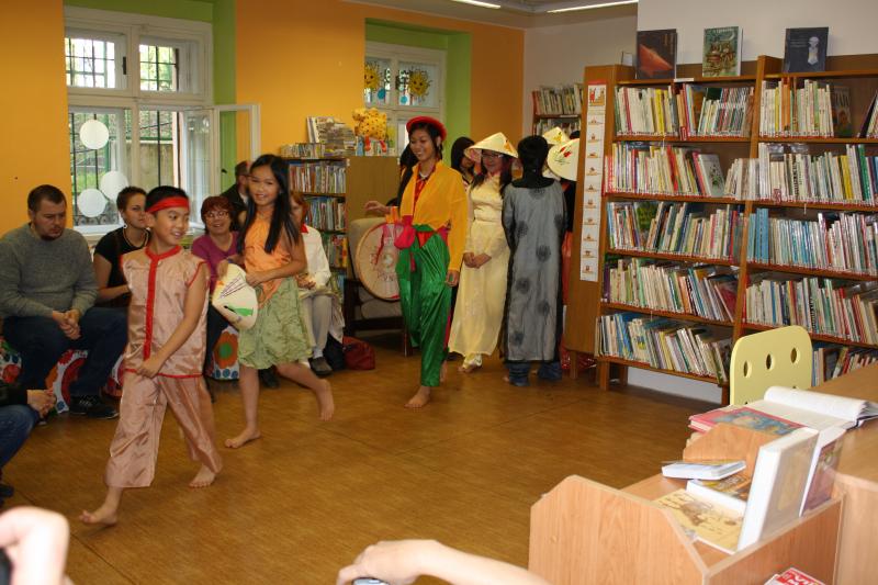 Ve spolupráci s Nguyen Thu Hang a klubem Hanoi proběhlo Odpoledne po vietnamsku.