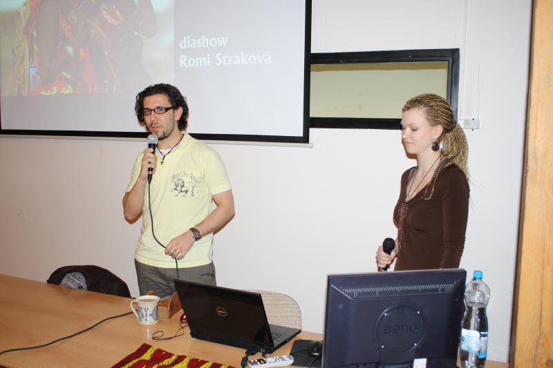23.3. Strážci zlatých stínů - diashow a beseda s Romi Strakovou
