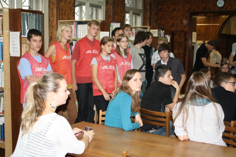 studenti gymnázia v Jateční ulici