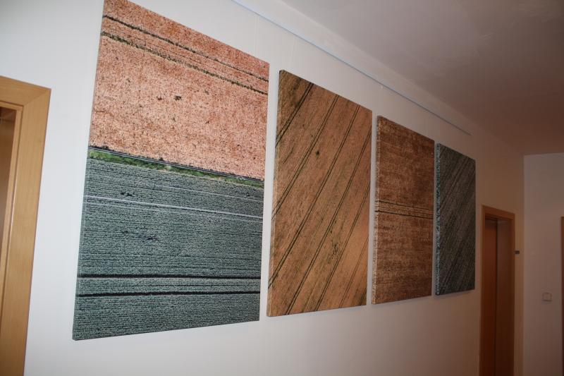 1.5.-30.6., Miroslav Oros - Landart, výstava fotografií pořízených za letu